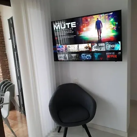 Apartment In The Location *