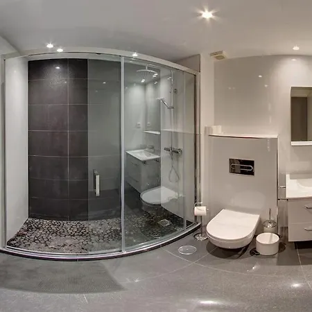 Apartment In The Location *